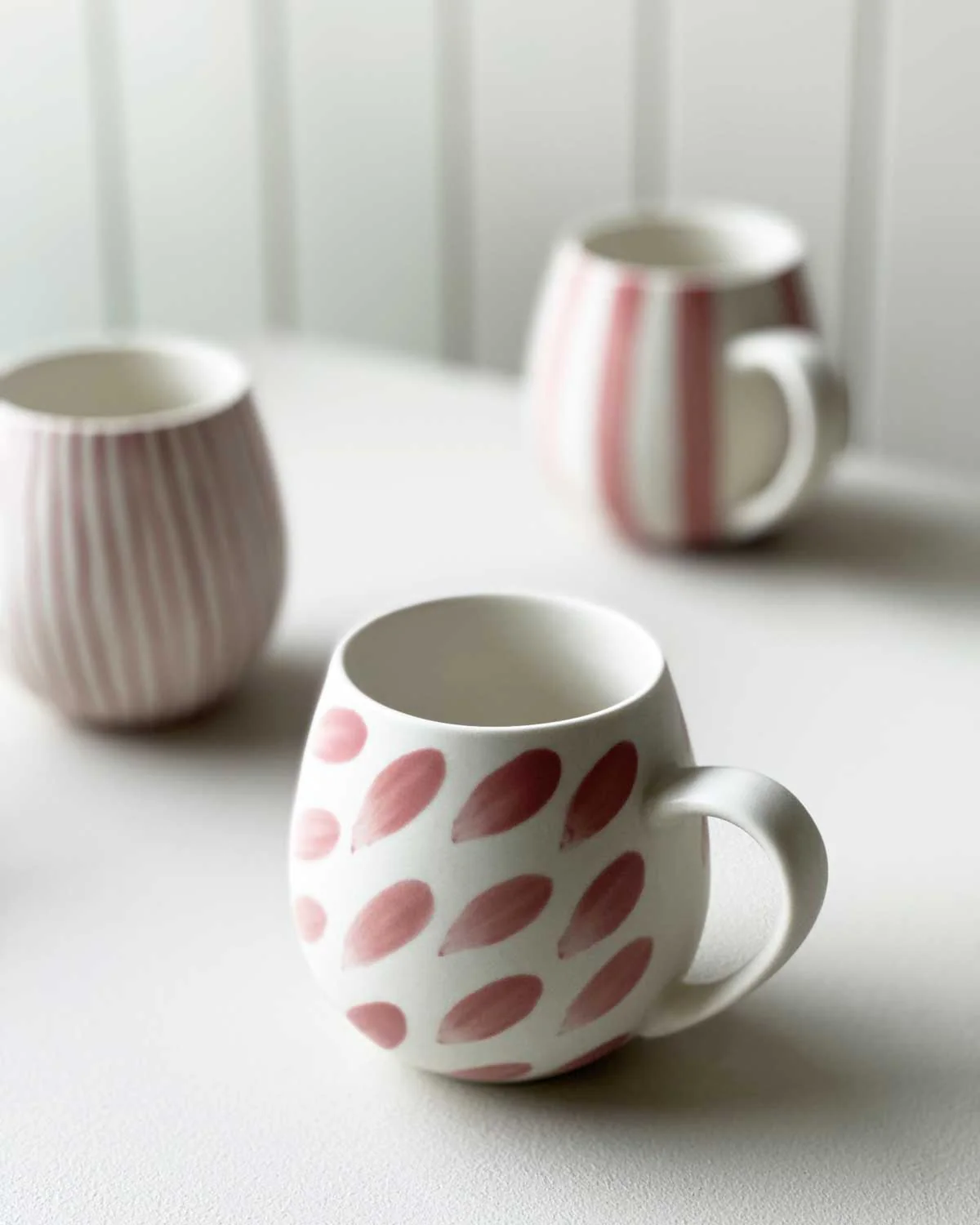 Hug Me Mugs / Rose Brush - Image 3