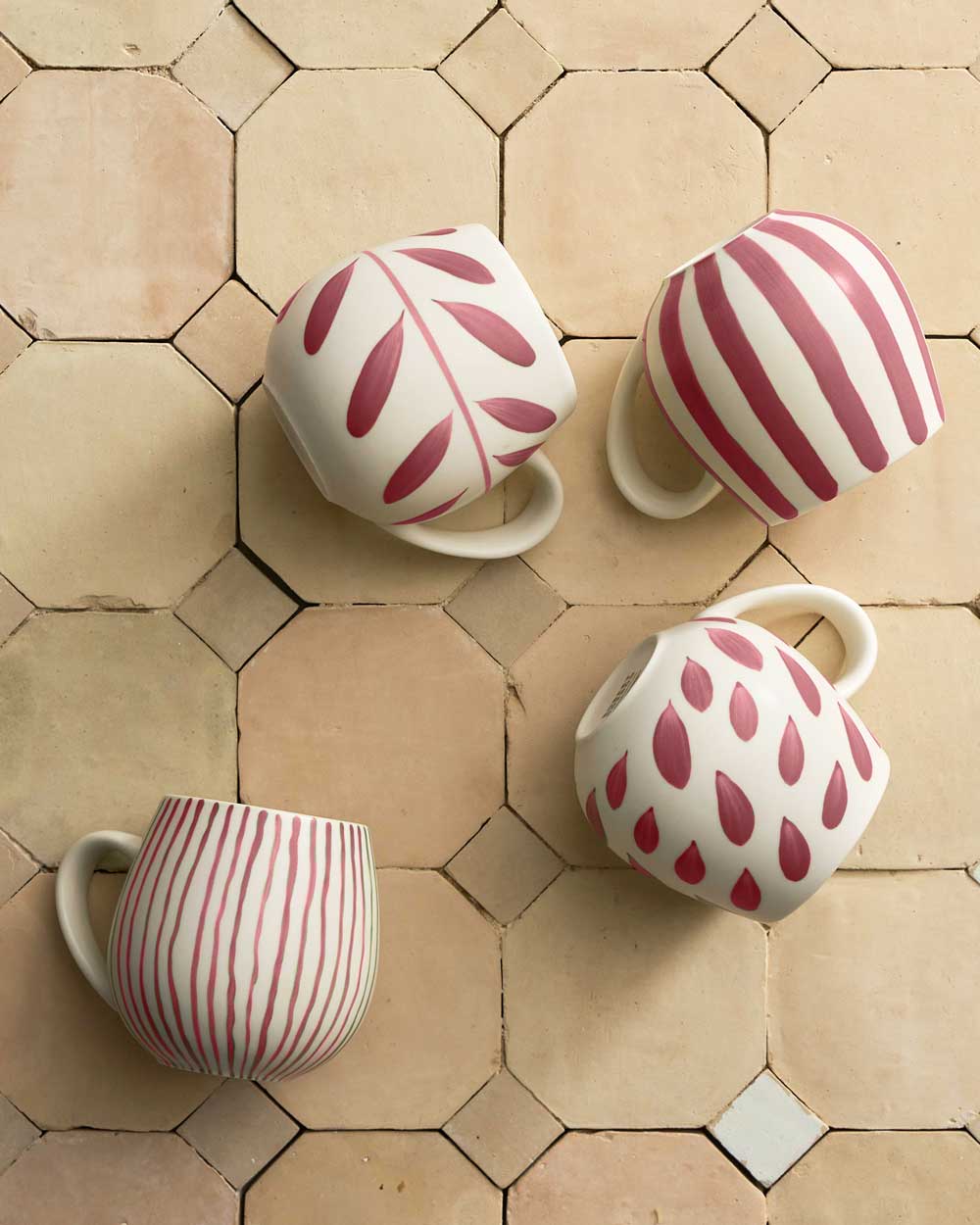 Hug Me Mugs / Rose Brush - Image 4