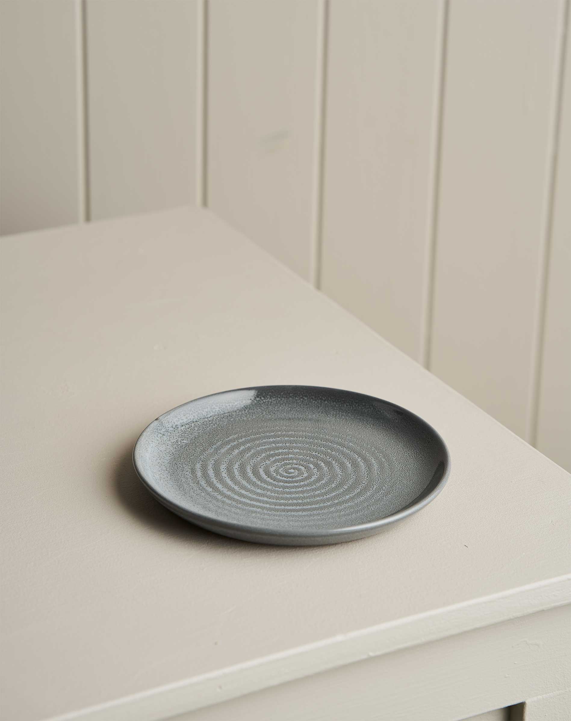 Small Portions Terra Place Setting / Storm - Image 4
